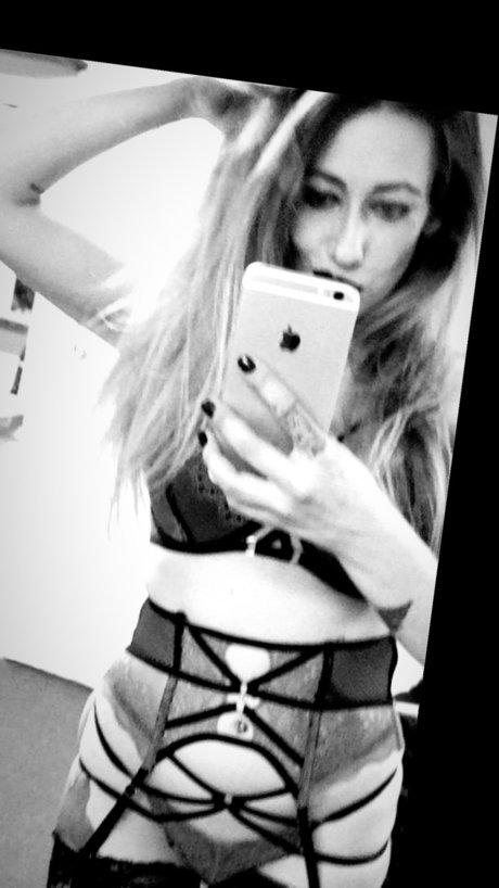 Naken läckt OnlyFans-bild av Sabrina