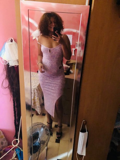 Nagie wyciekłe zdjęcie OnlyFans od Salom
