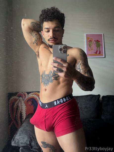 Pr33ttyboyjay