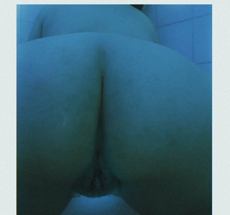 Nahá fotka uniklých OnlyFans od Mejor Amiga Casada