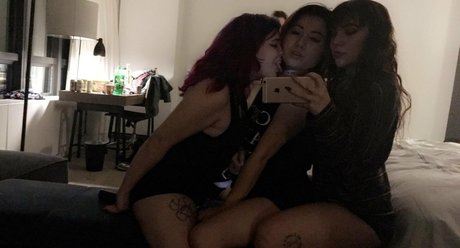 Nahá fotka uniklých OnlyFans od Waifoodd
