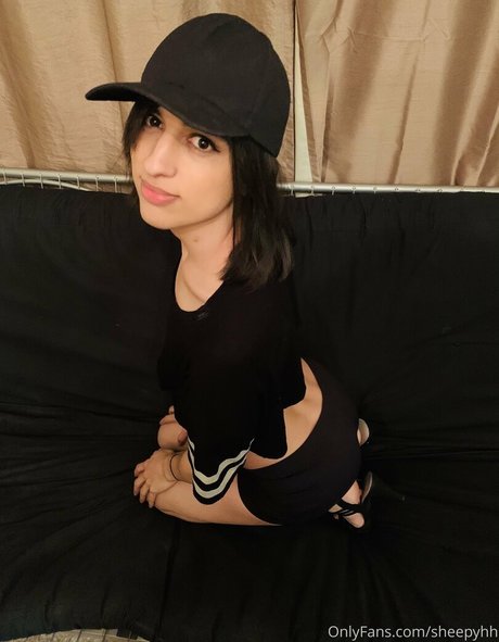 Naken lekkede OnlyFans-bilde av Sheepirl