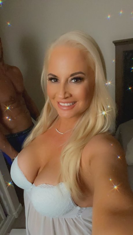 Foto di nudo di fuga di OnlyFans di Tammy Lynn Sytch