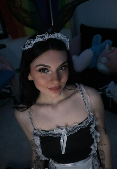 Leahjamesxo  nude leaked OnlyFans photo