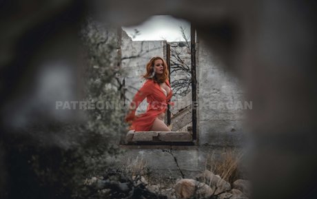 Nahá fotka uniklých OnlyFans od Carrie Keagan