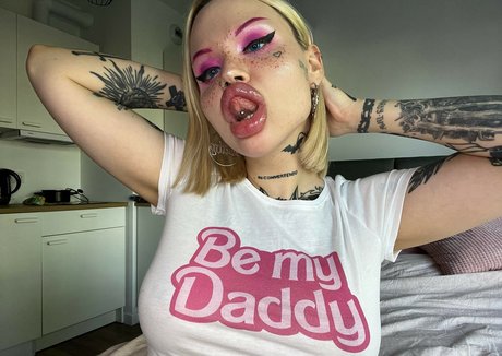 Nasty_bimbo