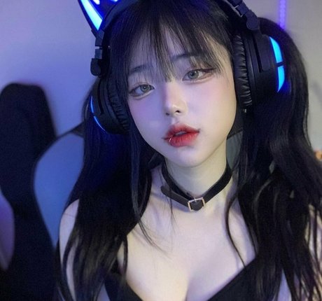 Naken läckt OnlyFans-bild av Hinachan01