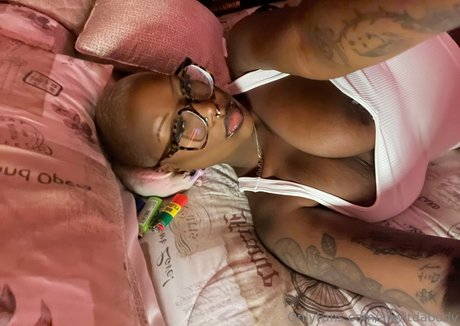 Foto di nudo di fuga di OnlyFans di Aliwitdabody