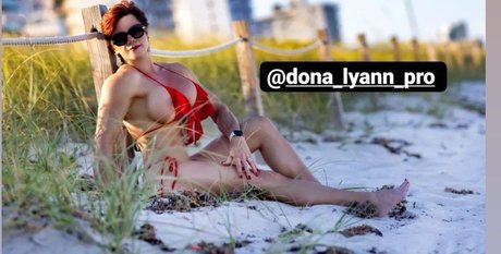 Nahá fotka uniklých OnlyFans od Dona Lyann Pohl