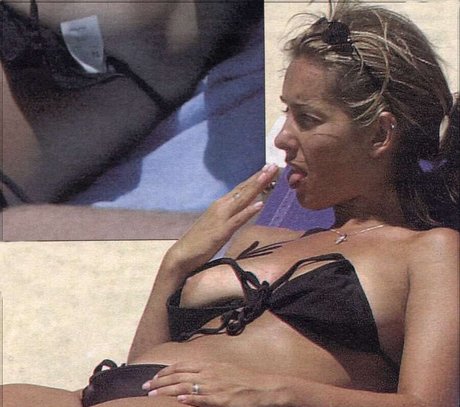 Nahá fotka uniklých OnlyFans od Louise Redknapp