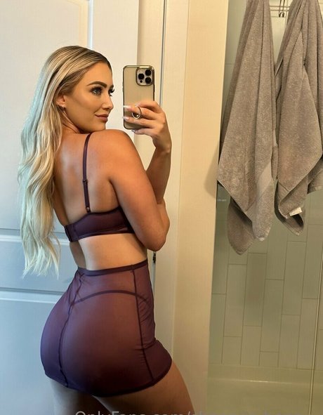 Обнаженная фотография утечки OnlyFans от Shannon Henry