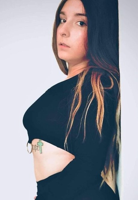 Naken läckt OnlyFans-bild av Destiny Wachter