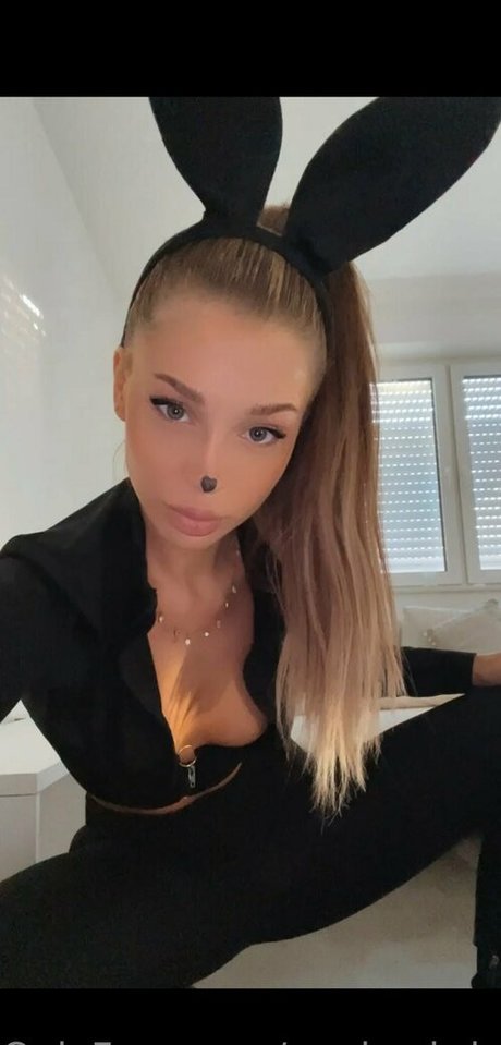 Naken läckt OnlyFans-bild av Neelechristin