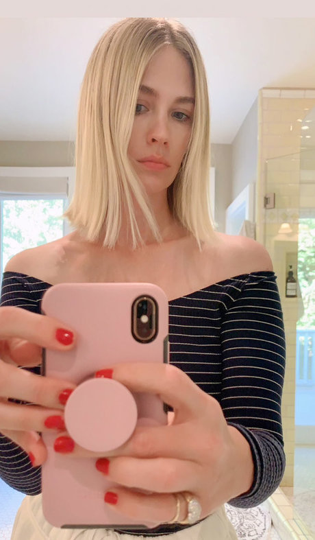 Foto nua vazada do OnlyFans de January Jones