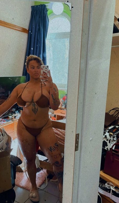 Naken läckt OnlyFans-bild av Cutthroatm