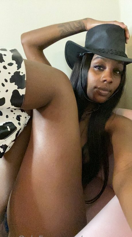 Nahá fotka uniklých OnlyFans od Onyxxxxxx