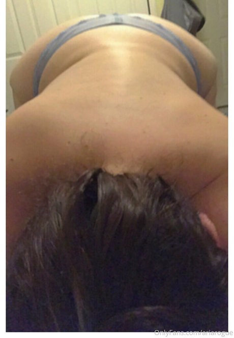 Nahá fotka uniklých OnlyFans od Ariarogue