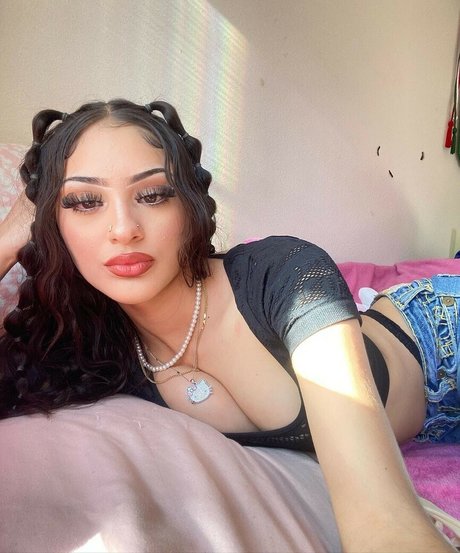 Alasti lekkinud OnlyFans-i pilt Katiiebaeb