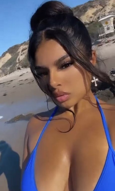 Nahá fotka uniklých OnlyFans od Sujeytjebae