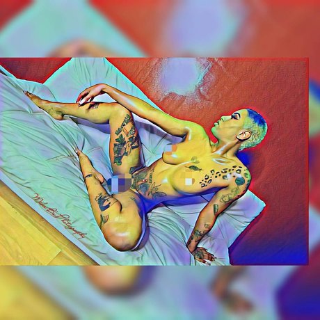 Naken lekkede OnlyFans-bilde av Blondie