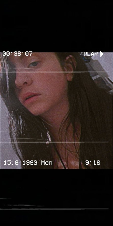 Naken läckt OnlyFans-bild av Satan