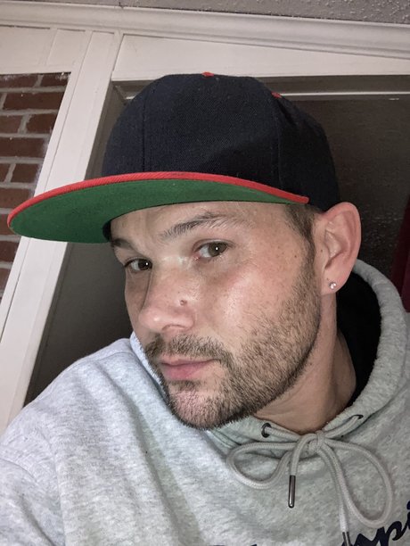 Naken lekkede OnlyFans-bilde av M C