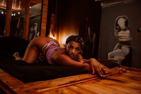 Naken lekkede OnlyFans-bilde av Sydnee