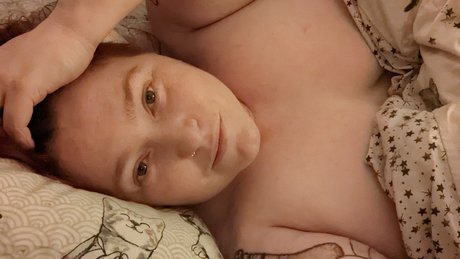 Naken lekkede OnlyFans-bilde av Strigol Sky