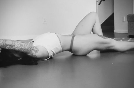 Naken lekkede OnlyFans-bilde av Roni 