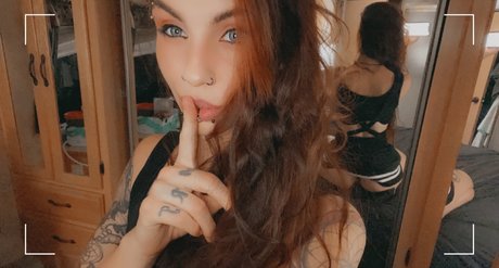 Naken lekkede OnlyFans-bilde av Scarlett