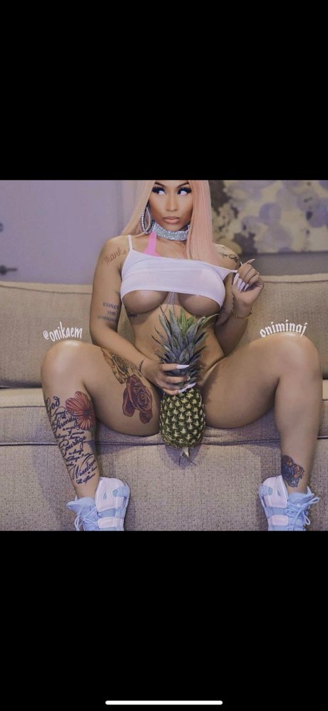 Nahá fotka uniklých OnlyFans od Cali