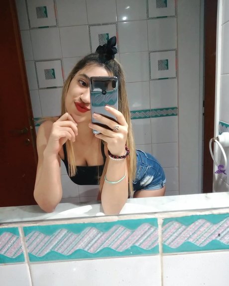 Naken lekkede OnlyFans-bilde av Camy12