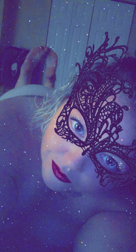 Naken läckt OnlyFans-bild av Thic Fox