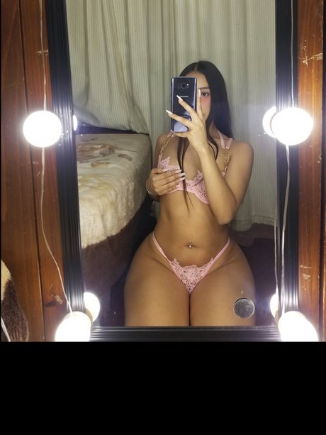 Naken läckt OnlyFans-bild av Jips