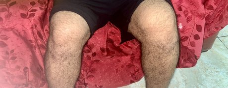 Naken läckt OnlyFans-bild av Your Knees