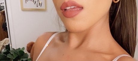 Naken lekkede OnlyFans-bilde av Lux