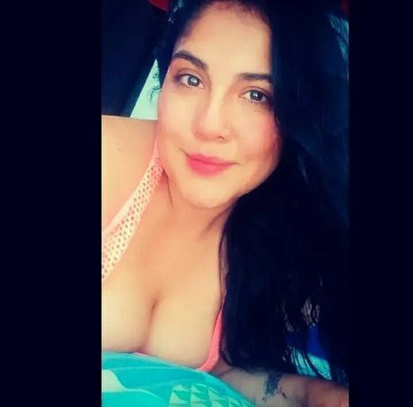 Naken lekkede OnlyFans-bilde av Alma Alba