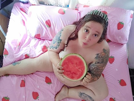 Naken lekkede OnlyFans-bilde av Steampunkkittie
