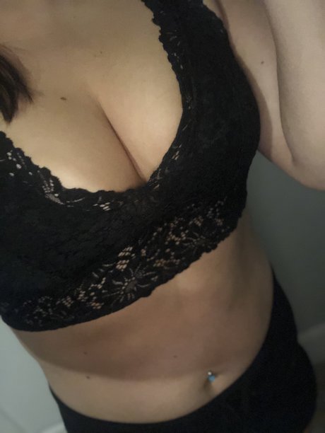 Naken lekkede OnlyFans-bilde av Ashley