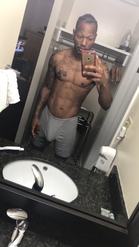 Naken läckt OnlyFans-bild av Dr Headhog