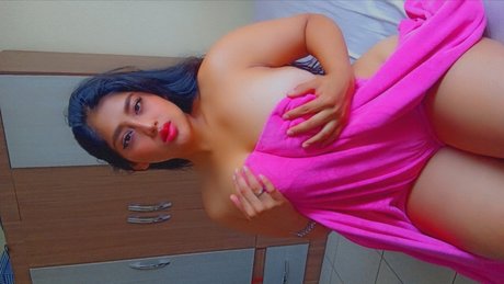 Naken lekkede OnlyFans-bilde av 110219