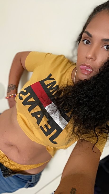 Naken lekkede OnlyFans-bilde av Mshoneydip