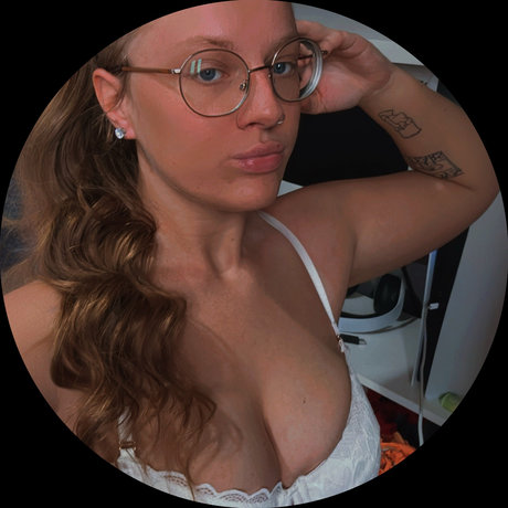 Naken lekkede OnlyFans-bilde av Tamzinlee   Top 89