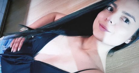 Foto nua vazada do OnlyFans de Yuyi