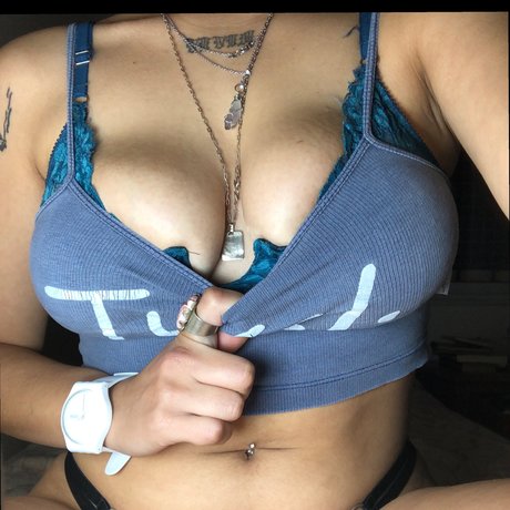 Naken lekkede OnlyFans-bilde av Sugar Babe