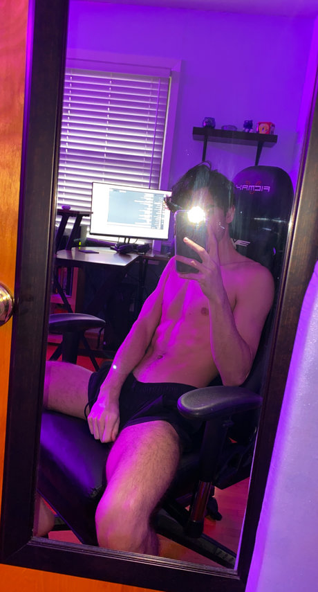 Nahá fotka uniklých OnlyFans od Kyos