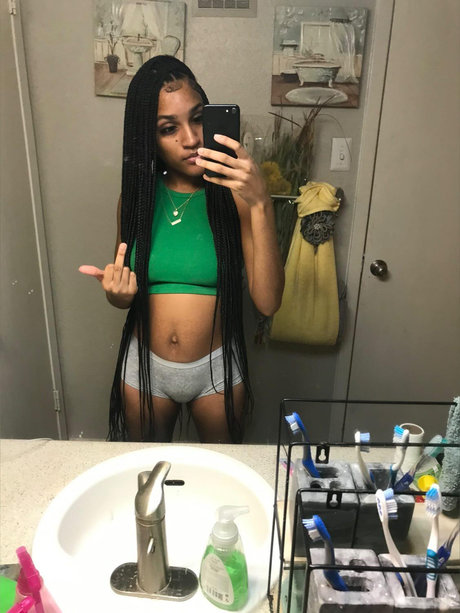 Foto nua vazada do OnlyFans de Tyblood