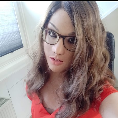 Naken lekkede OnlyFans-bilde av Amy Hall