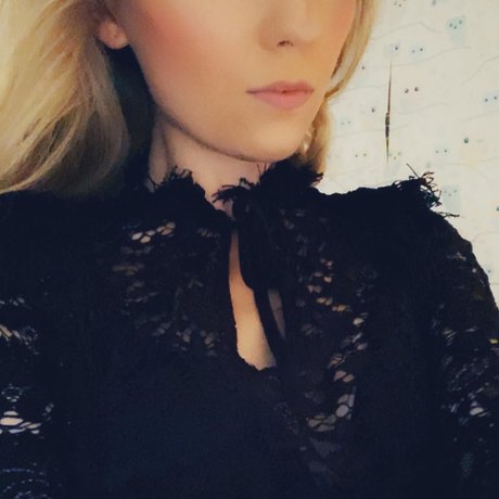 Naken lekkede OnlyFans-bilde av Swedishsugar