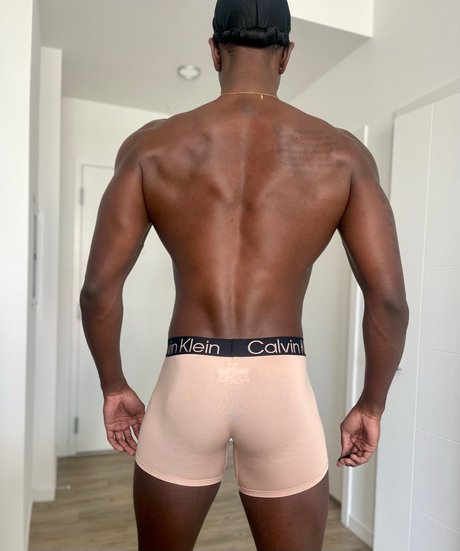 Nahá fotka uniklých OnlyFans od Your Favorite